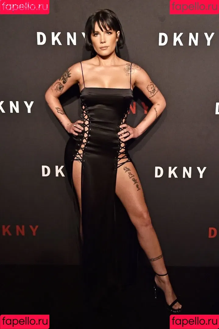 Halsey Onlyfans Photo Gallery 