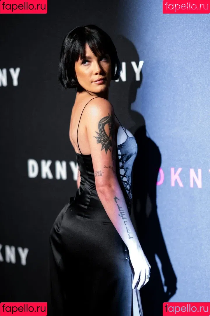 Halsey Onlyfans Photo Gallery 