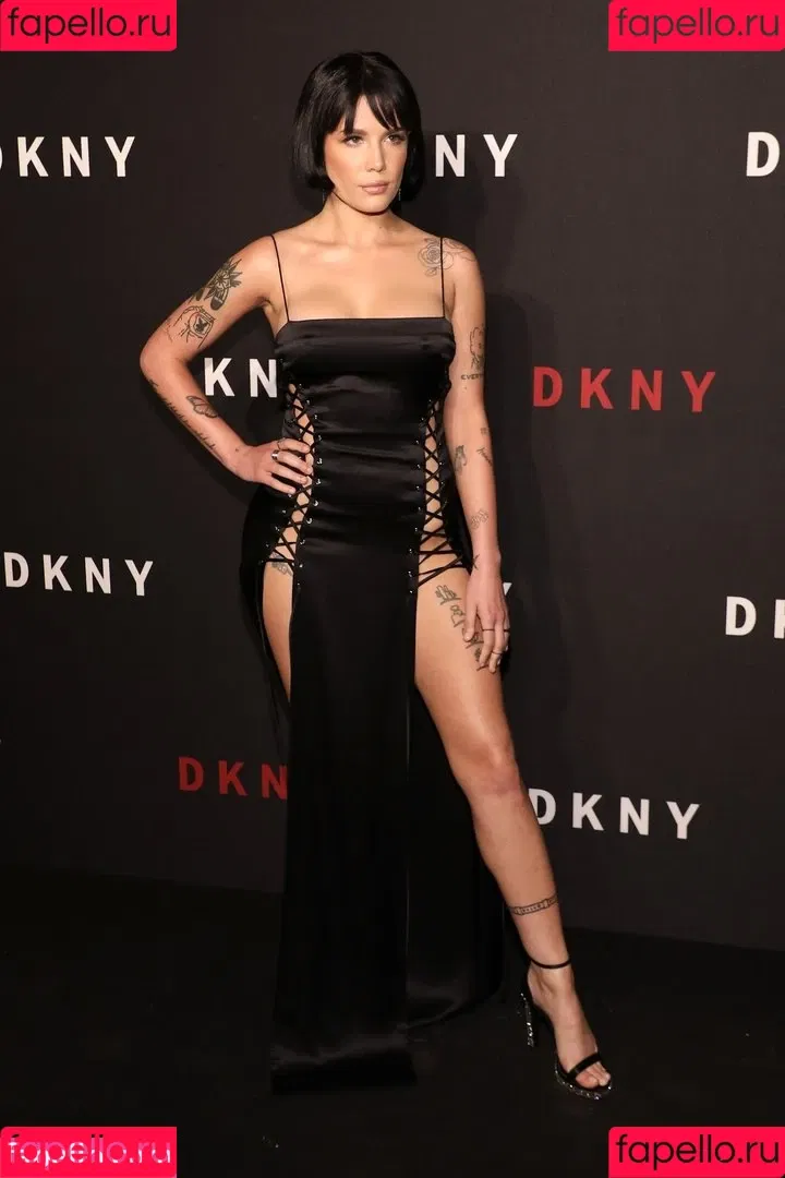 Halsey Onlyfans Photo Gallery 