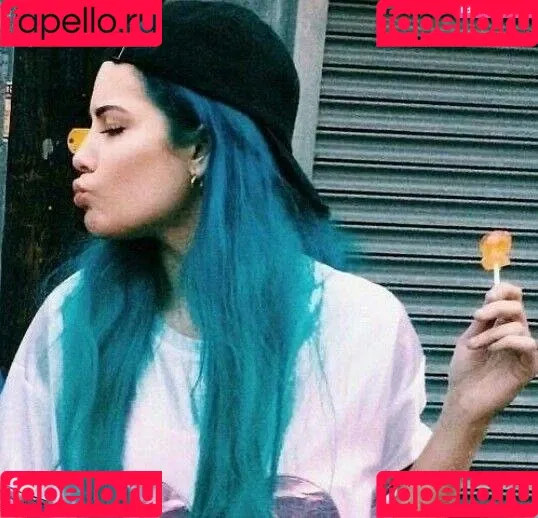 Halsey Onlyfans Photo Gallery 