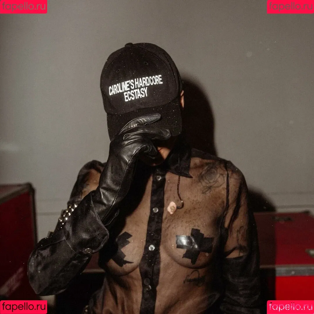 Halsey Onlyfans Photo Gallery 