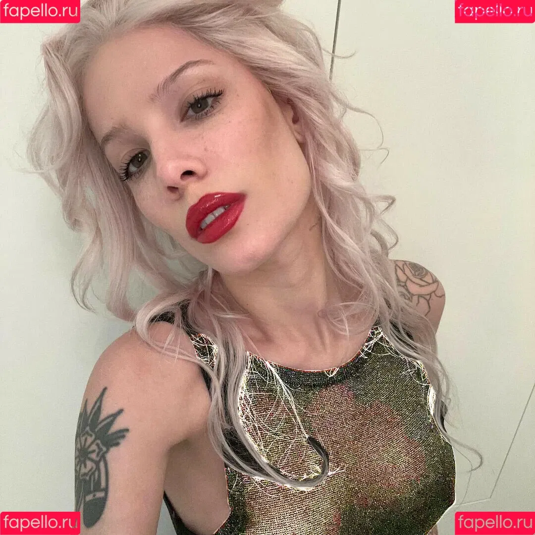 Halsey Onlyfans Photo Gallery 