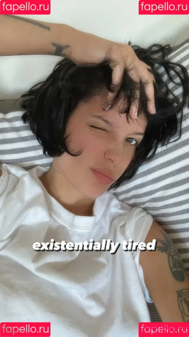 Halsey Onlyfans Photo Gallery 
