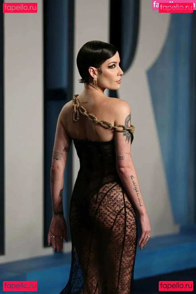 Halsey Onlyfans Photo Gallery 