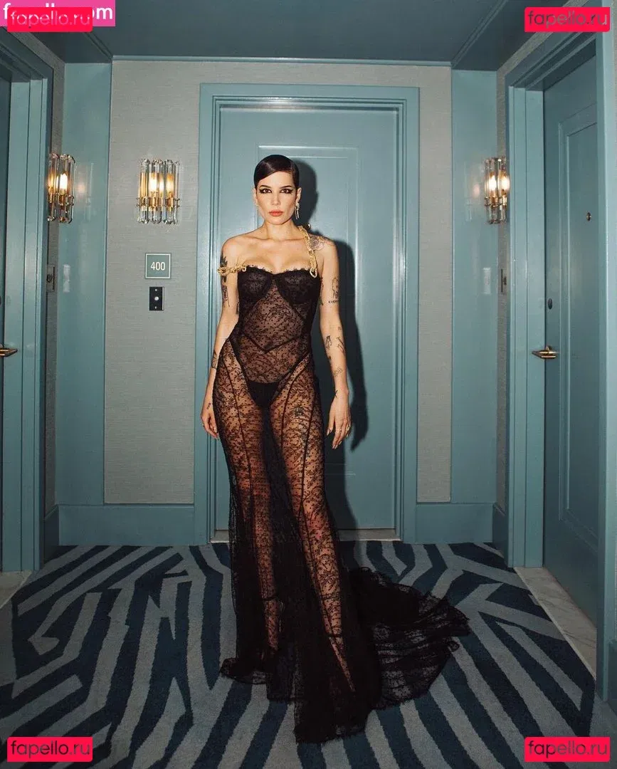 Halsey Onlyfans Photo Gallery 