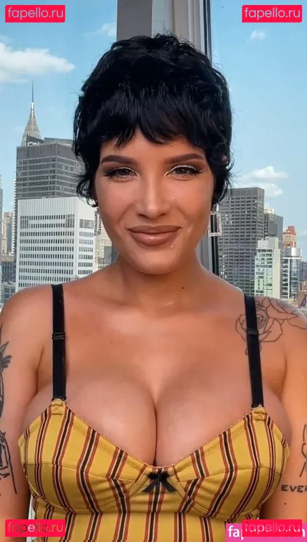 Halsey Onlyfans Photo Gallery 
