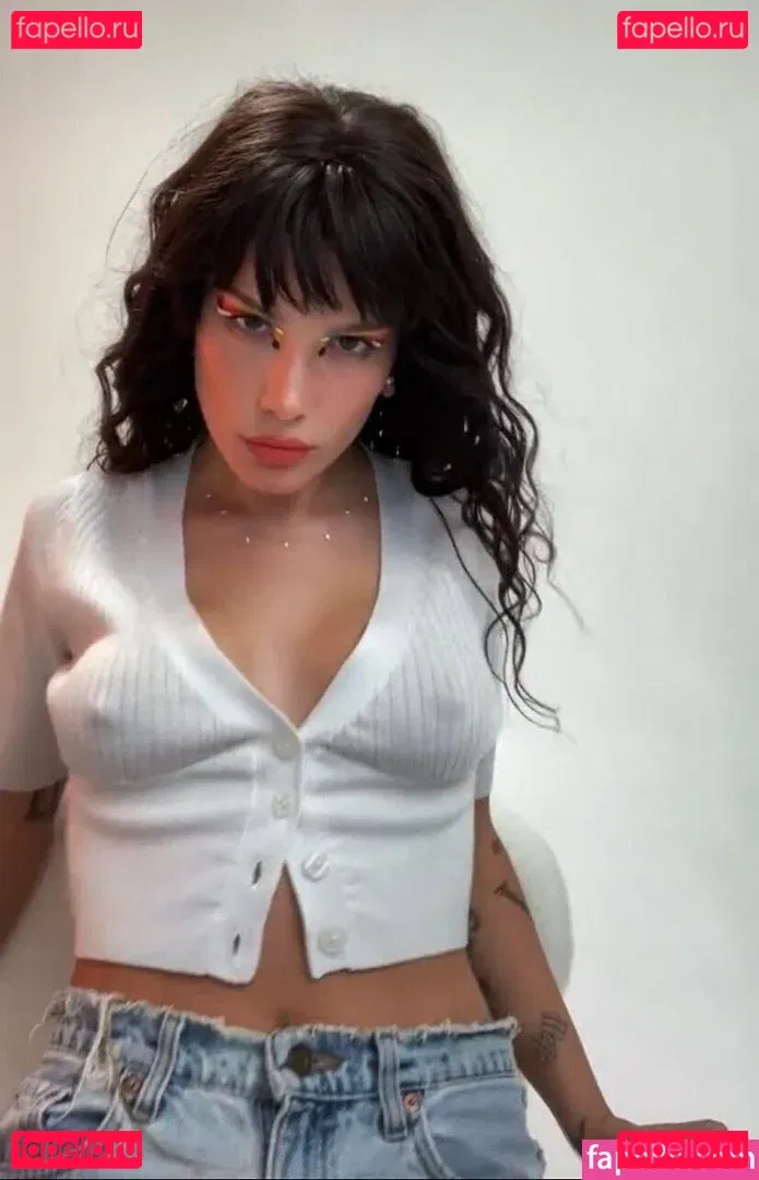 Halsey Onlyfans Photo Gallery 