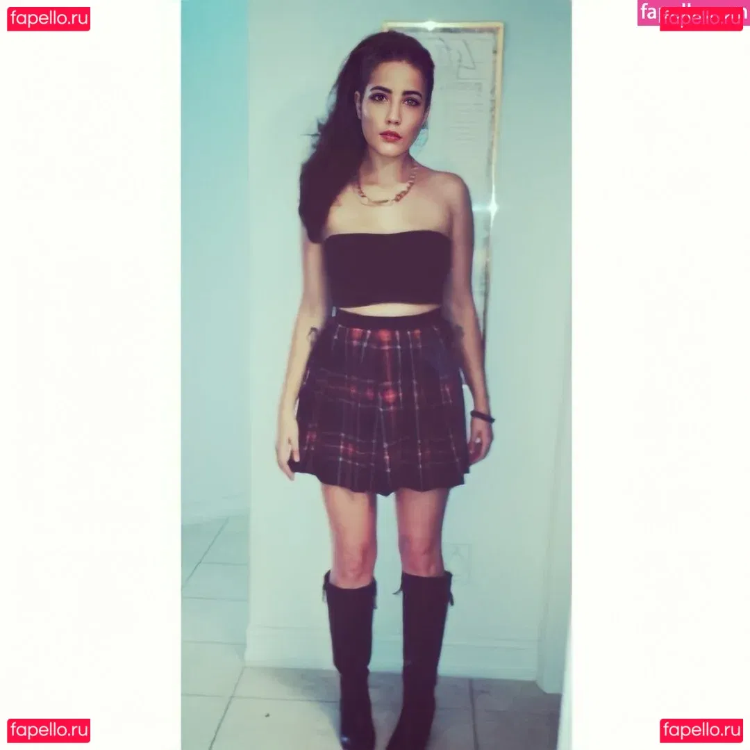 Halsey Onlyfans Photo Gallery 