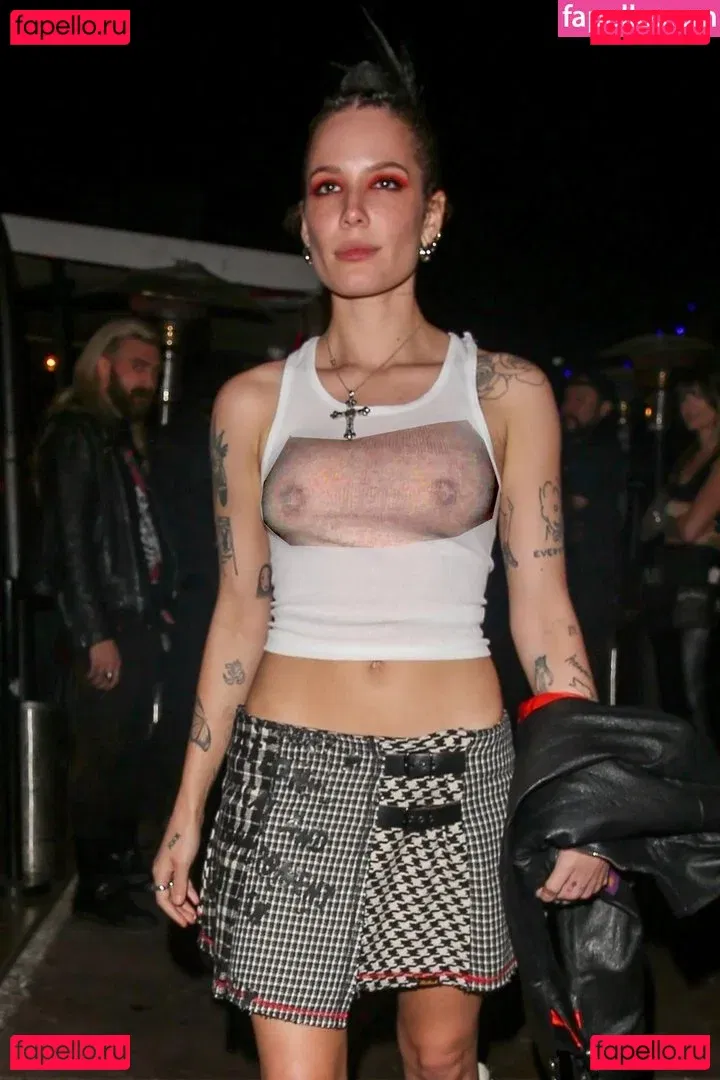 Halsey Onlyfans Photo Gallery 