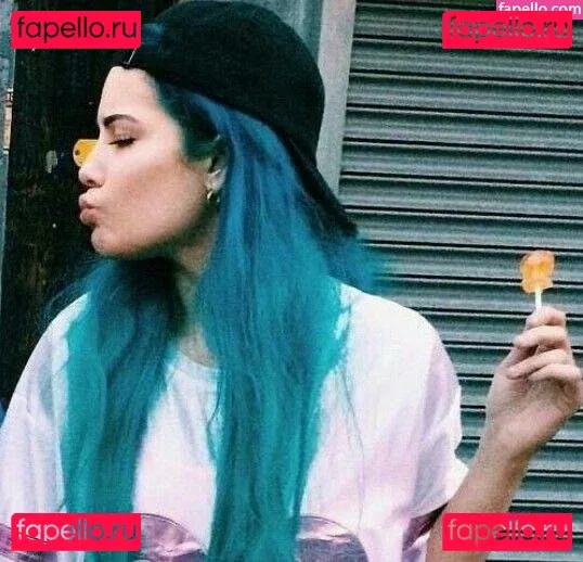 Halsey Onlyfans Photo Gallery 