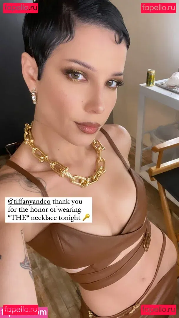 Halsey Onlyfans Photo Gallery 