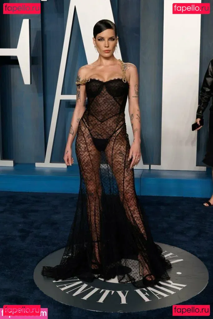 Halsey Onlyfans Photo Gallery 