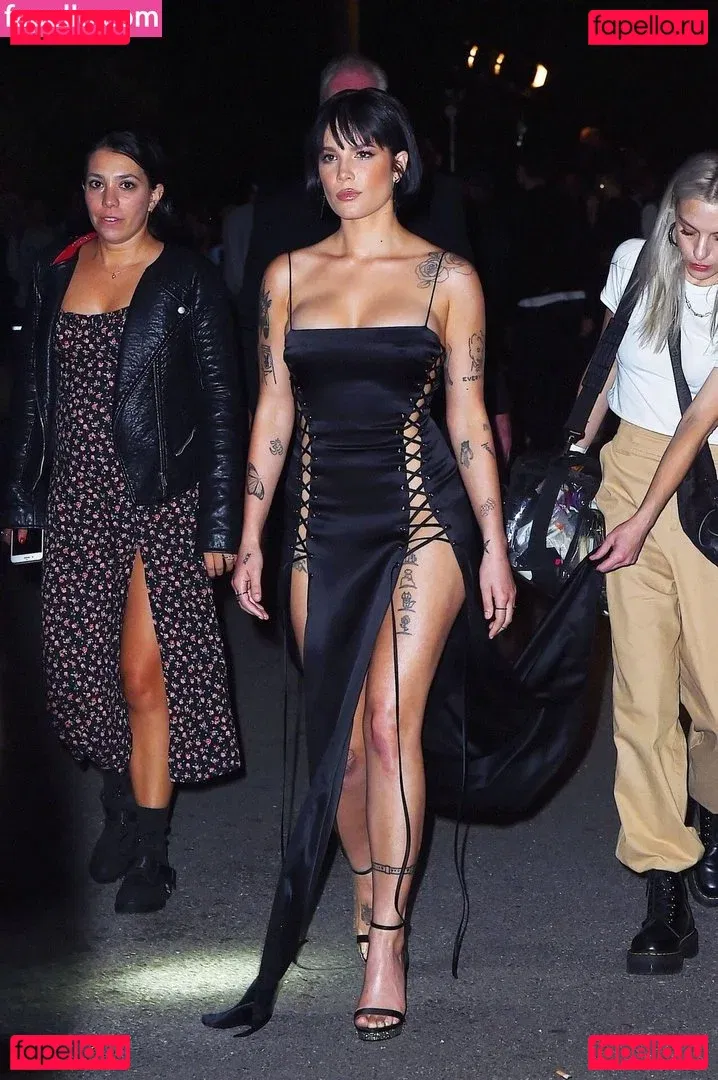 Halsey Onlyfans Photo Gallery 