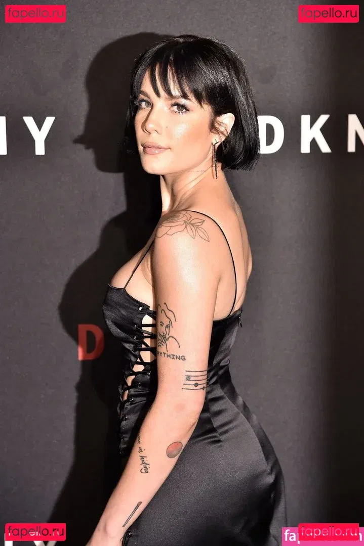 Halsey Onlyfans Photo Gallery 