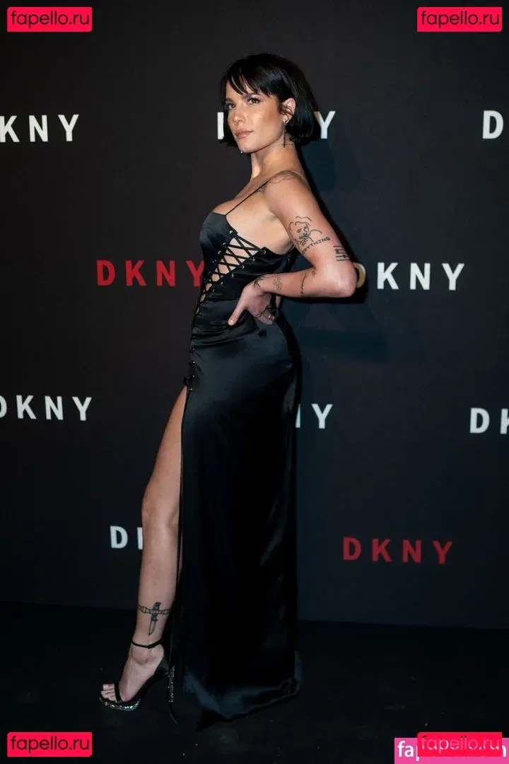 Halsey Onlyfans Photo Gallery 