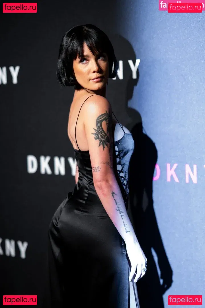 Halsey Onlyfans Photo Gallery 