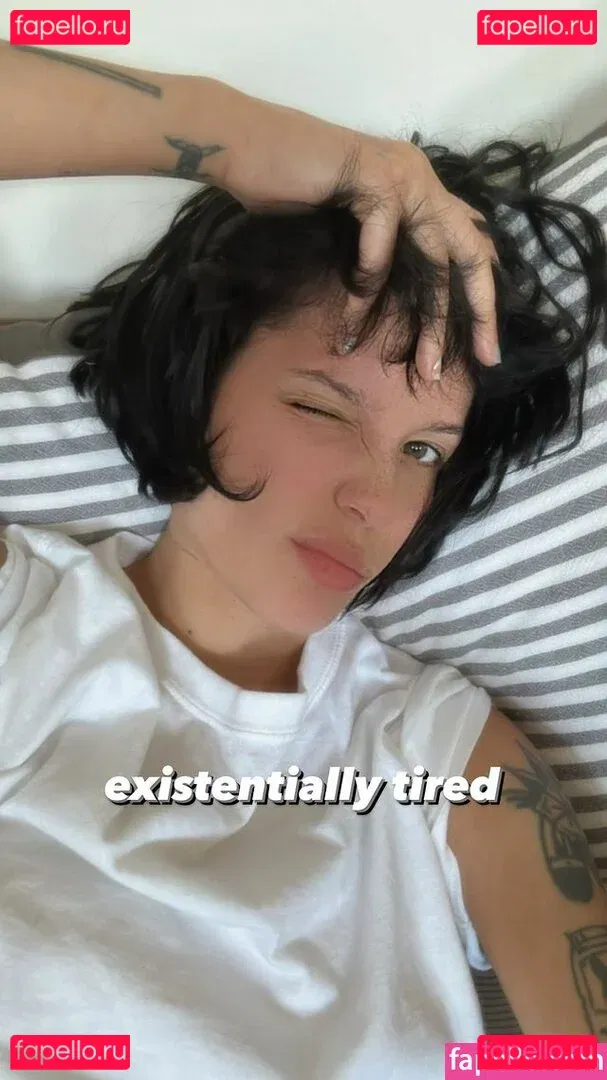 Halsey Onlyfans Photo Gallery 