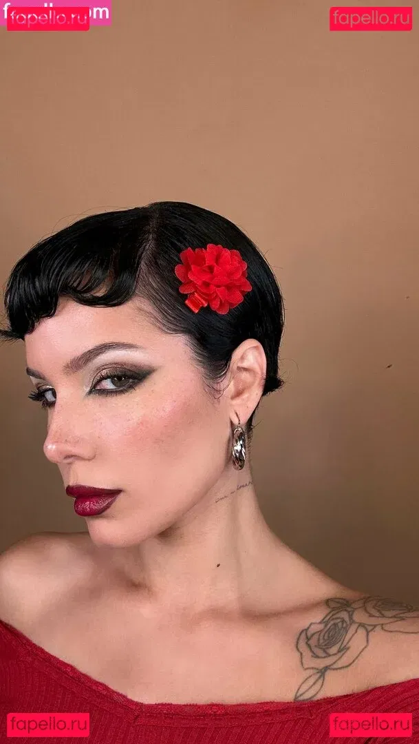 Halsey Onlyfans Photo Gallery 