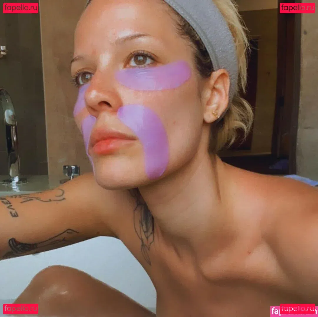 Halsey Onlyfans Photo Gallery 
