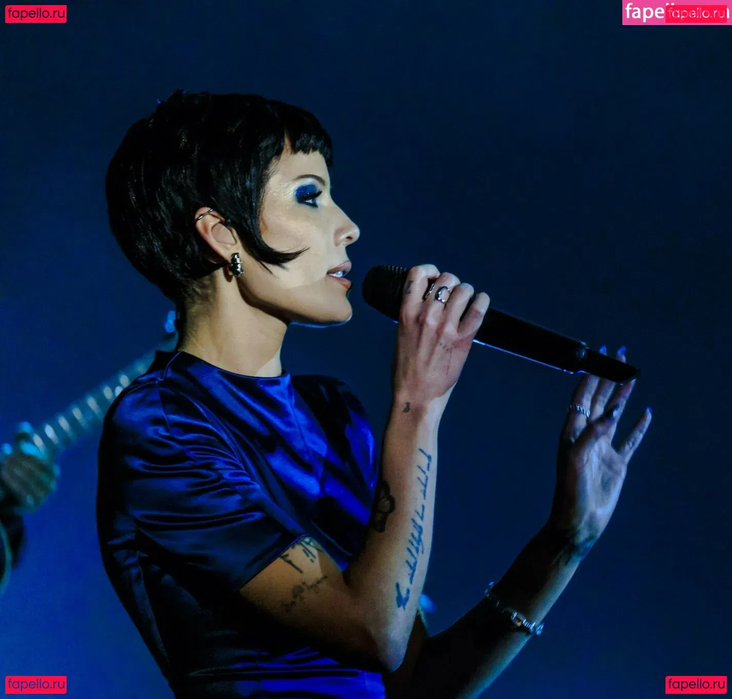 Halsey Onlyfans Photo Gallery 