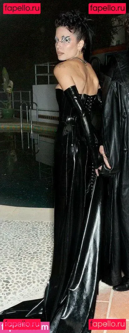 Halsey Onlyfans Photo Gallery 