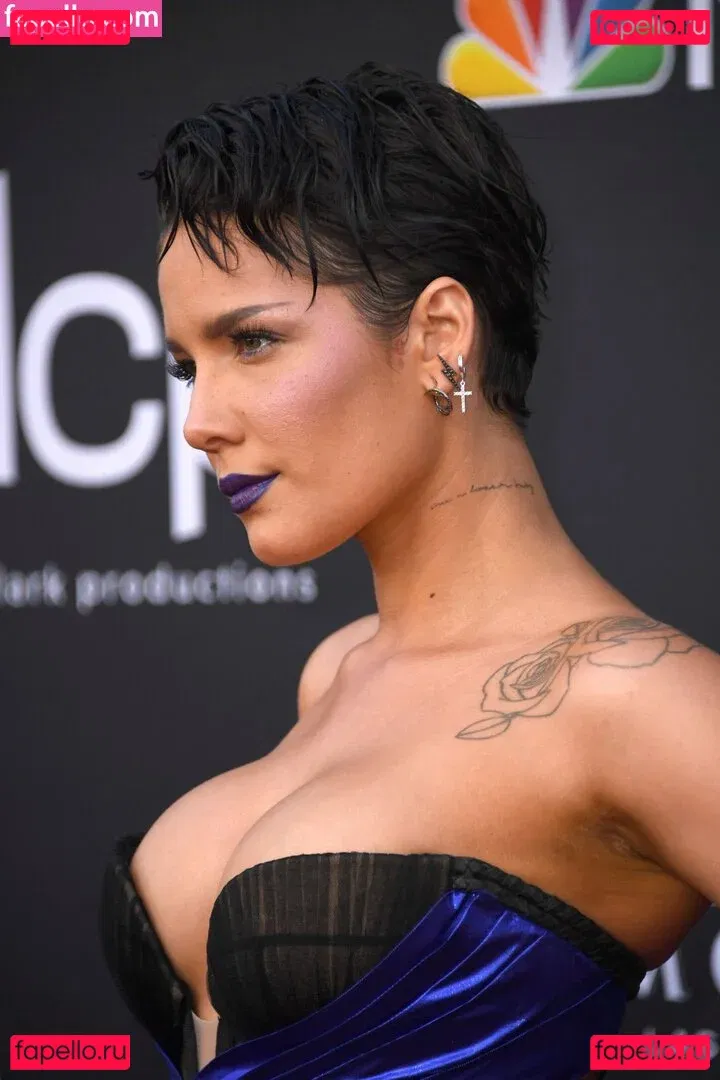 Halsey Onlyfans Photo Gallery 