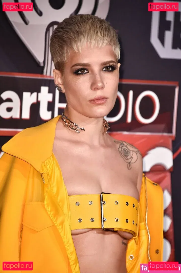 Halsey Onlyfans Photo Gallery 