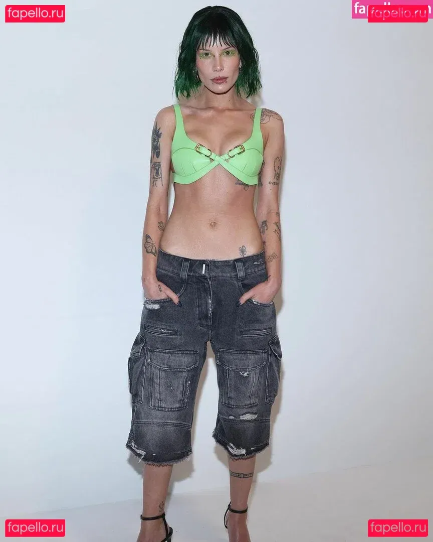 Halsey Onlyfans Photo Gallery 