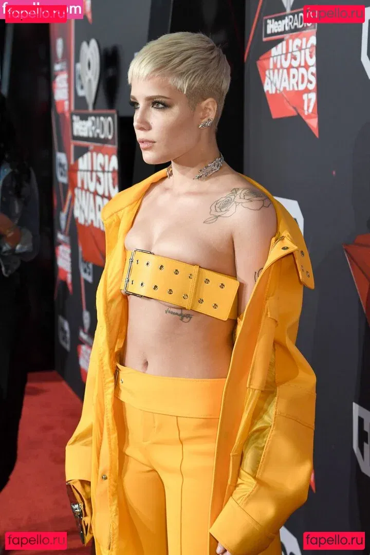 Halsey Onlyfans Photo Gallery 