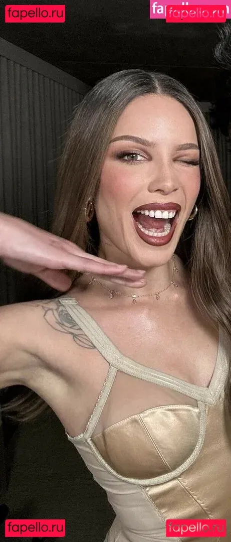 Halsey Onlyfans Photo Gallery 