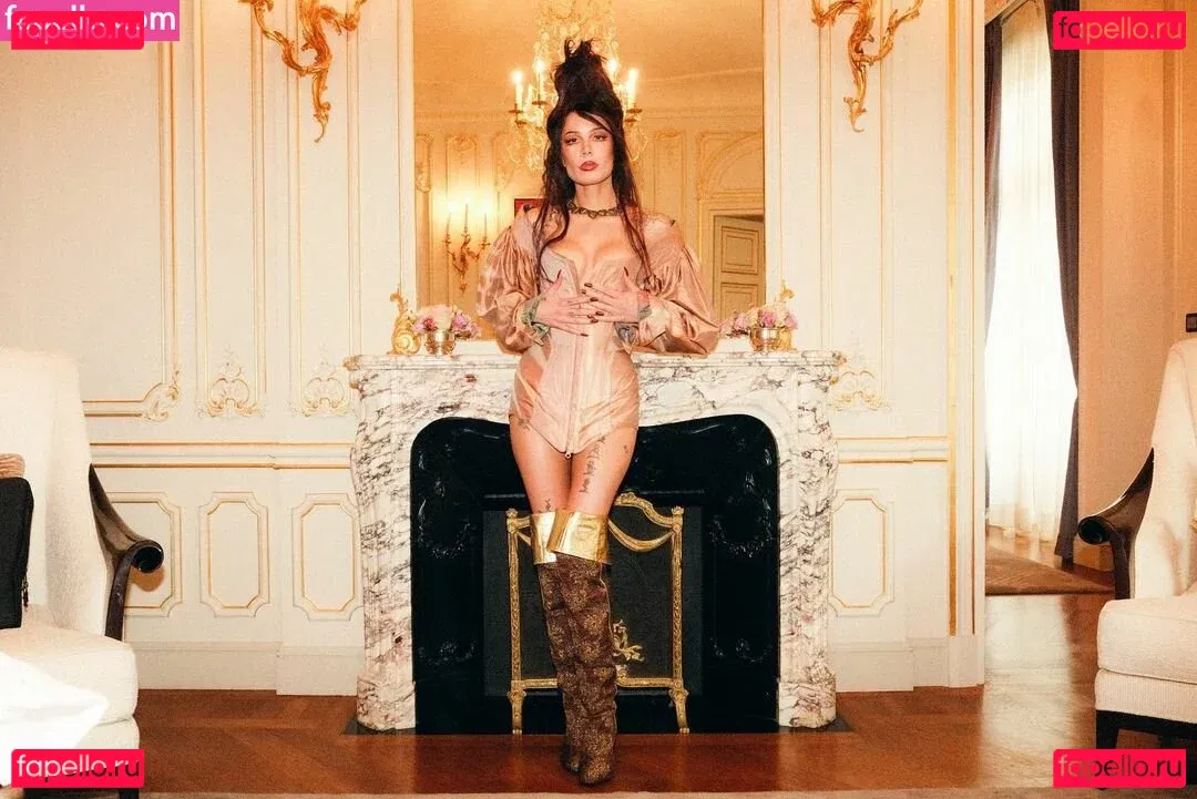 Halsey Onlyfans Photo Gallery 