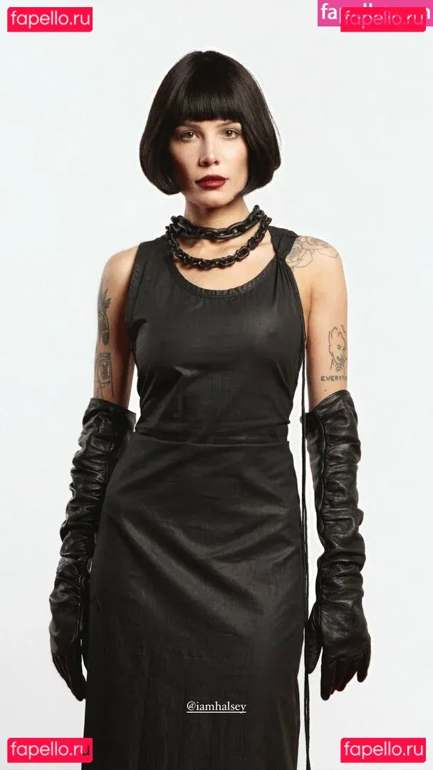 Halsey Onlyfans Photo Gallery 
