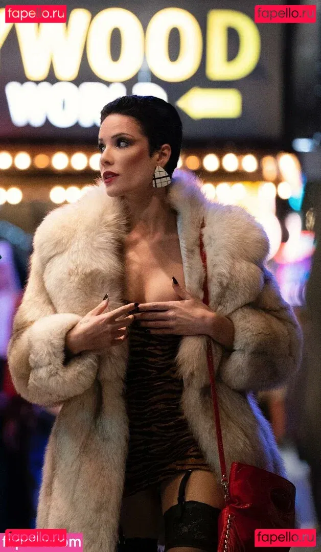 Halsey Onlyfans Photo Gallery 