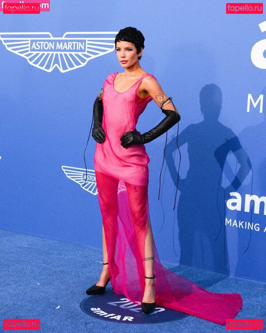 Halsey Onlyfans Photo Gallery 