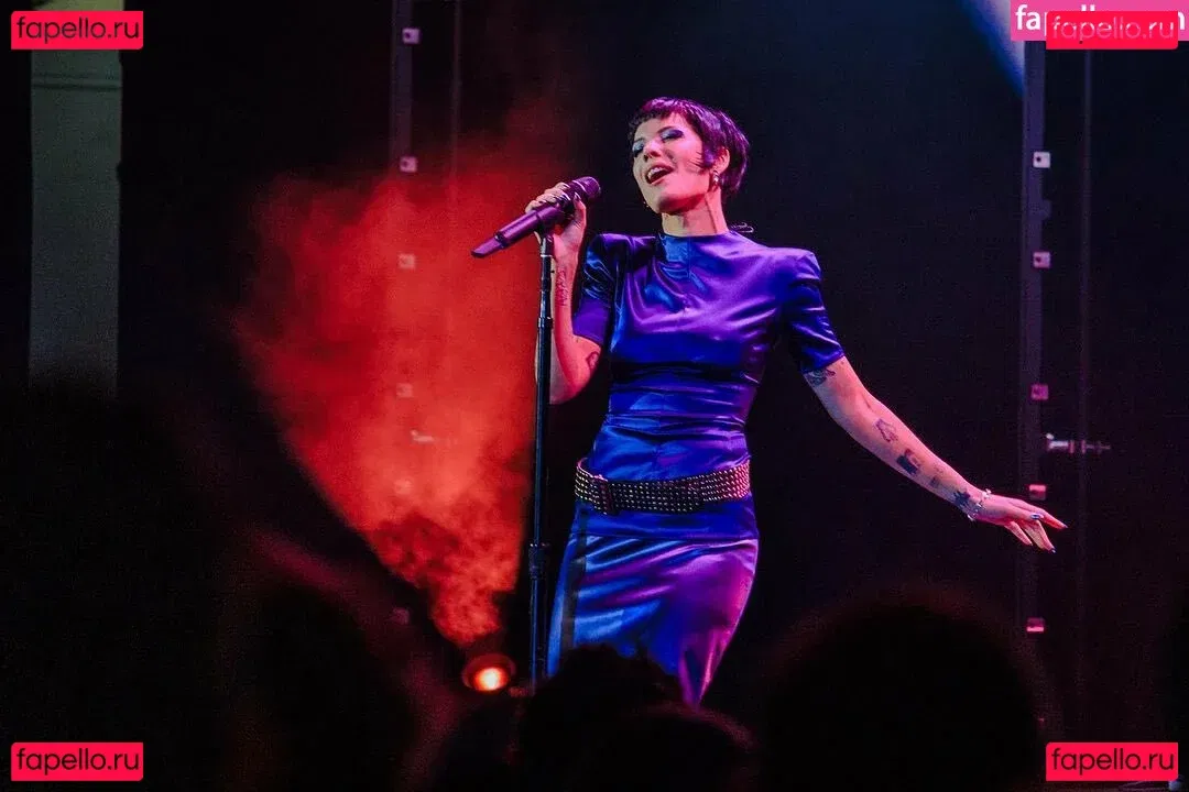 Halsey Onlyfans Photo Gallery 