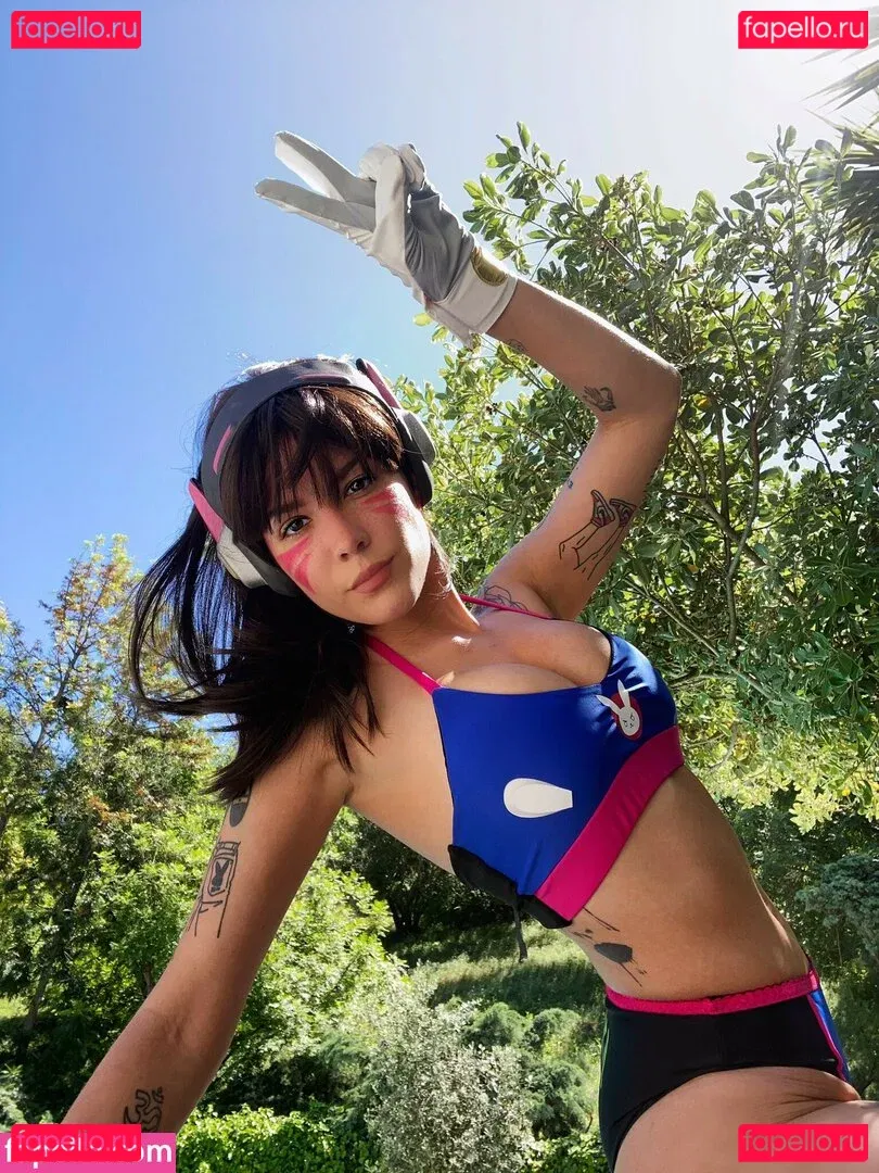 Halsey Onlyfans Photo Gallery 