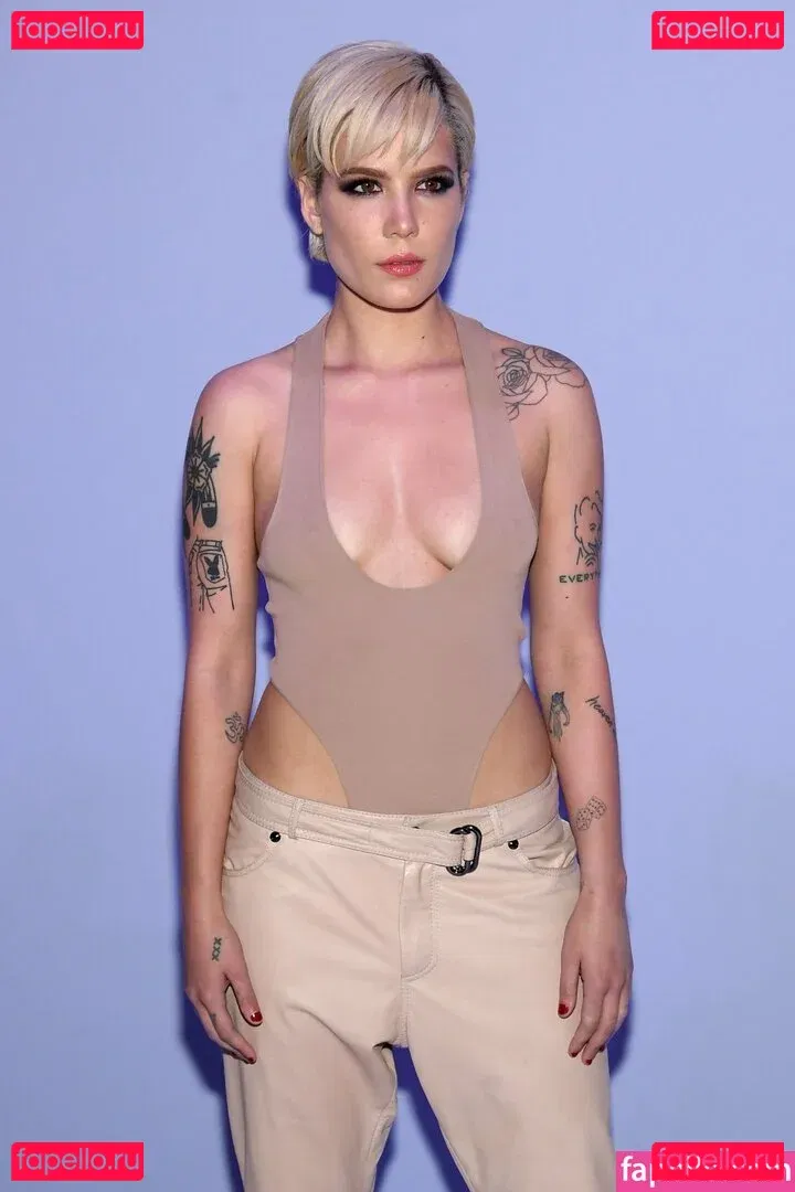 Halsey Onlyfans Photo Gallery 