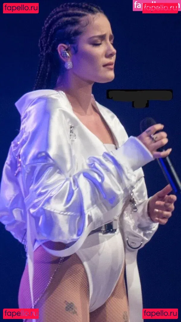 Halsey Onlyfans Photo Gallery 