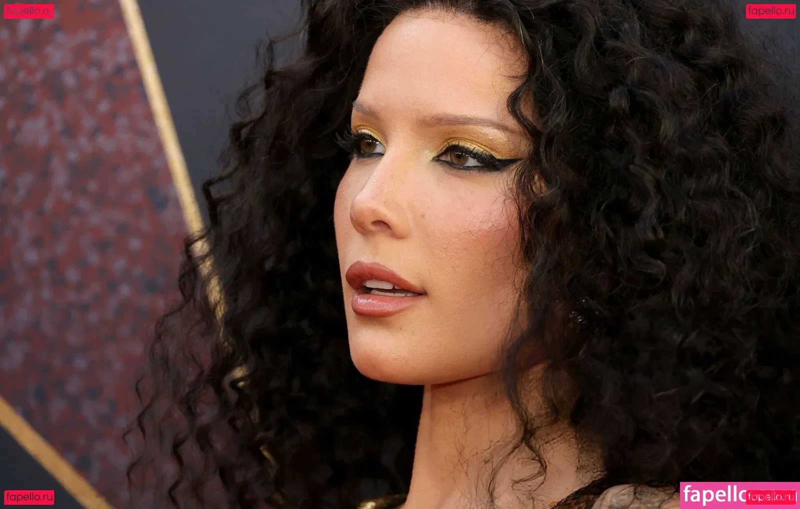 Halsey Onlyfans Photo Gallery 