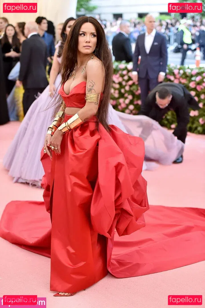 Halsey Onlyfans Photo Gallery 