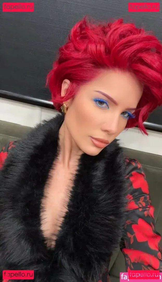 Halsey Onlyfans Photo Gallery 