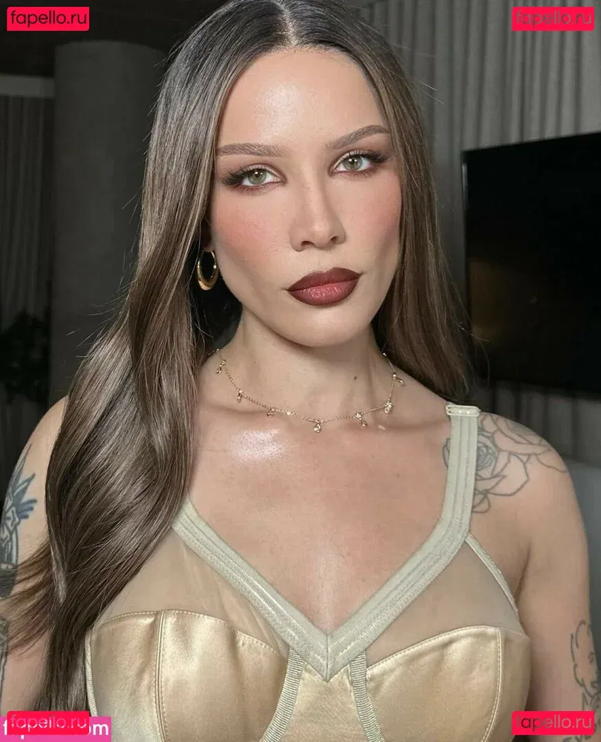 Halsey Onlyfans Photo Gallery 