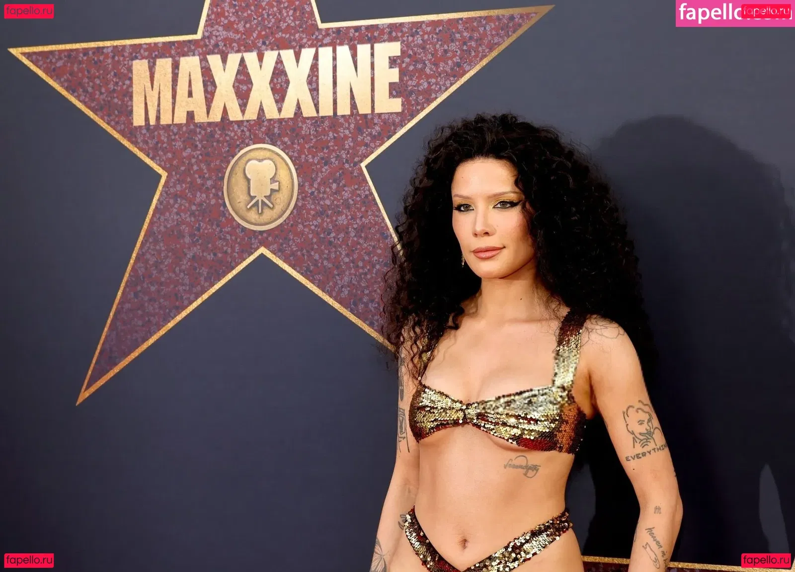 Halsey Onlyfans Photo Gallery 