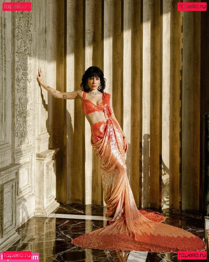 Halsey Onlyfans Photo Gallery 