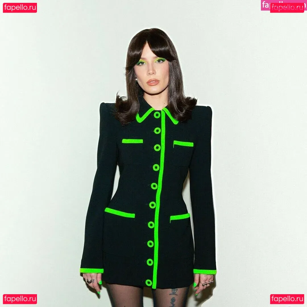 Halsey Onlyfans Photo Gallery 