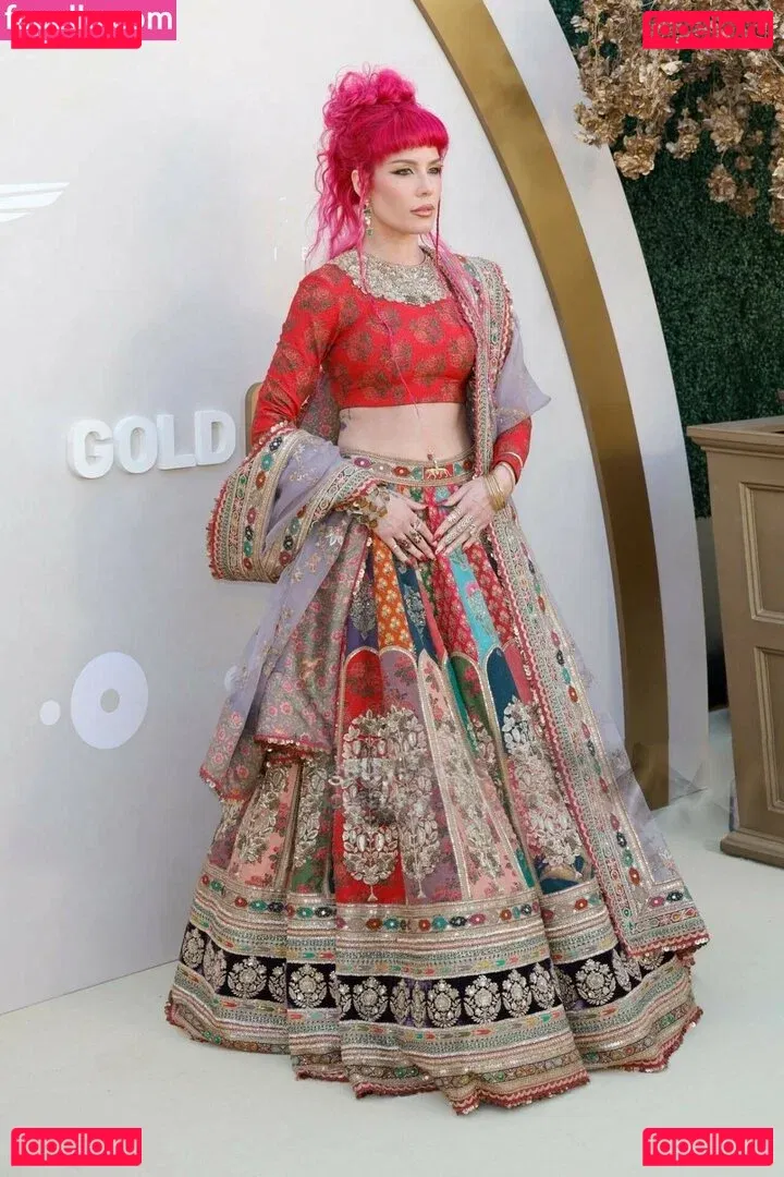 Halsey Onlyfans Photo Gallery 