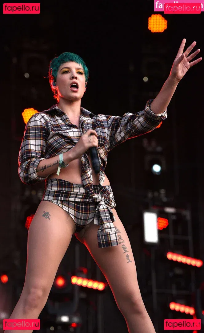 Halsey Onlyfans Photo Gallery 