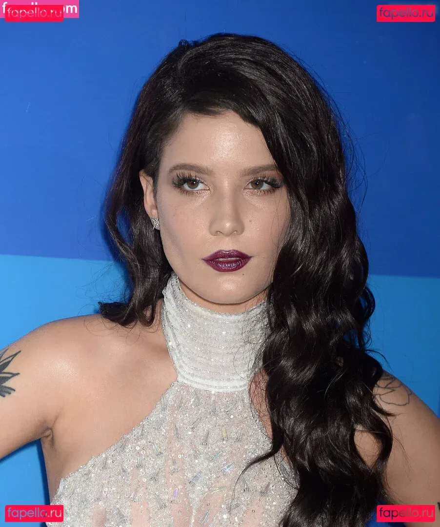 Halsey Onlyfans Photo Gallery 