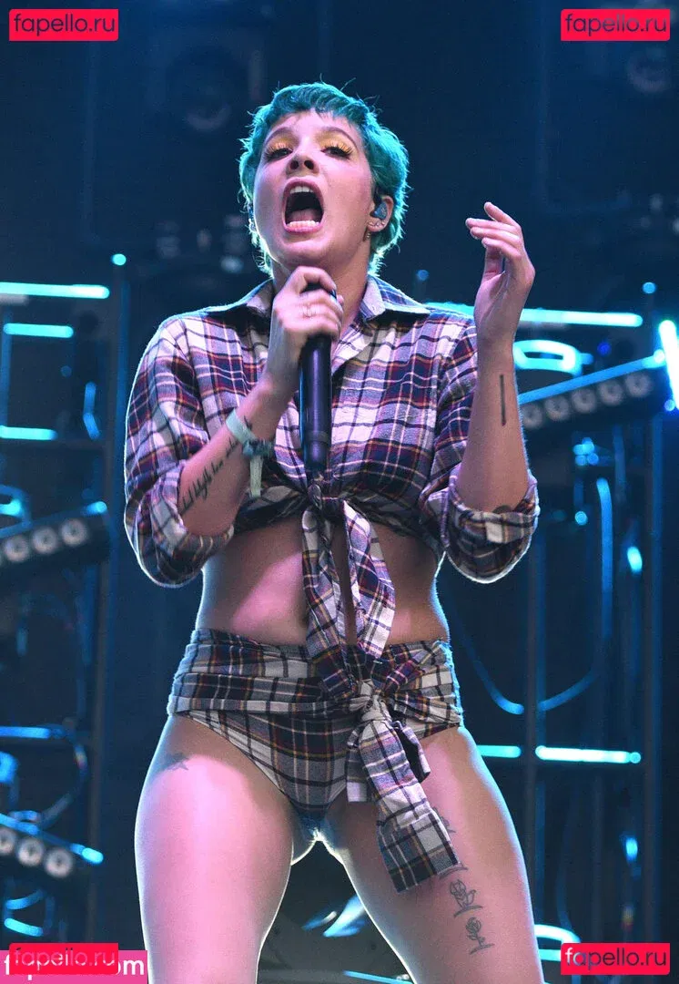 Halsey Onlyfans Photo Gallery 