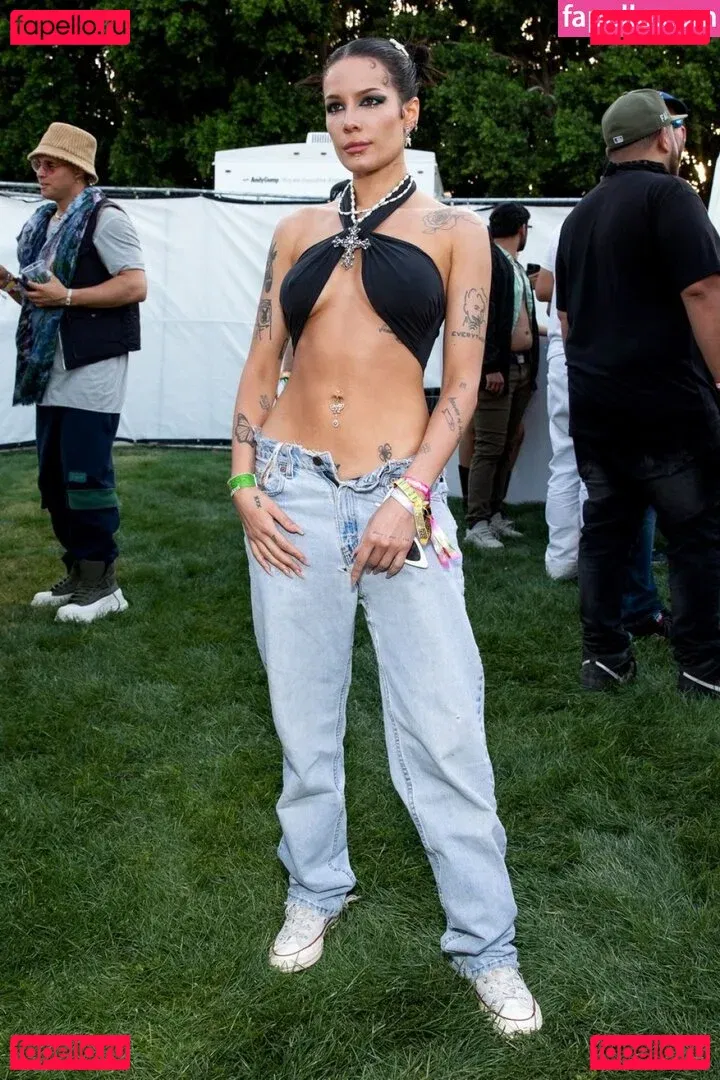 Halsey Onlyfans Photo Gallery 